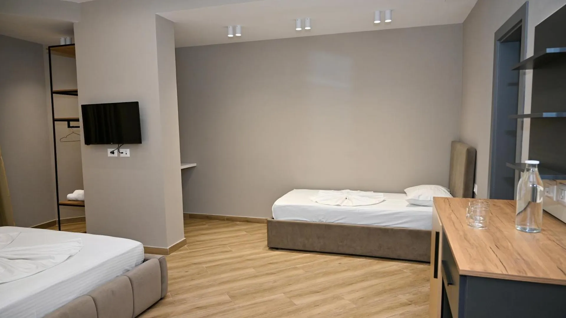 Homestay szállás Monduro Hotel Durrës Albánia