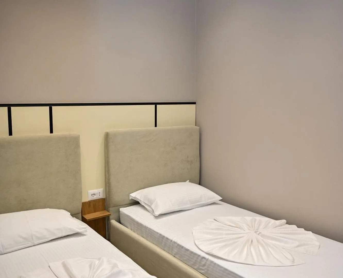 民宿 Monduro Hotel Durrës
