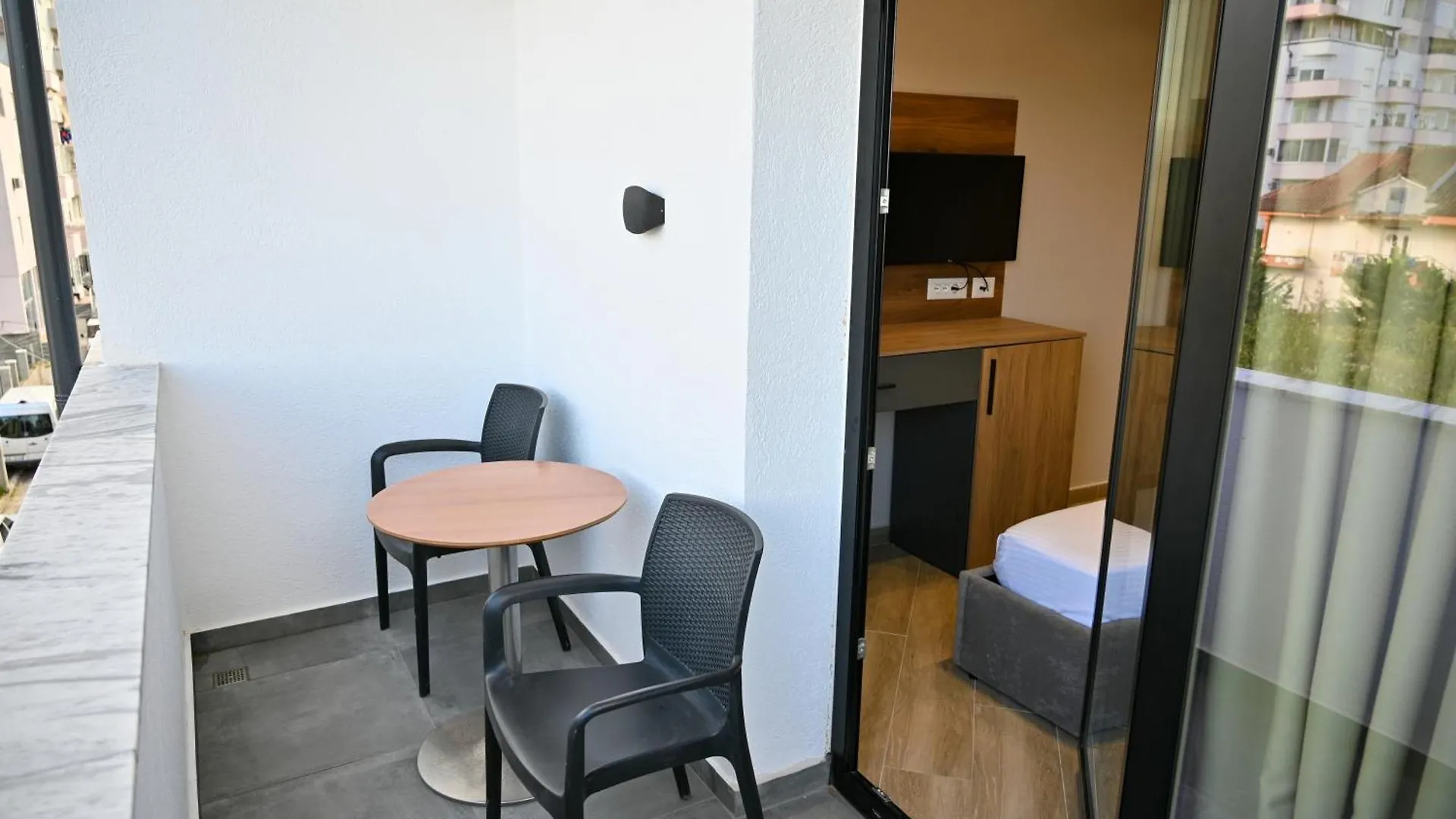Monduro Hotel Durrës 0*,  阿尔巴尼亚